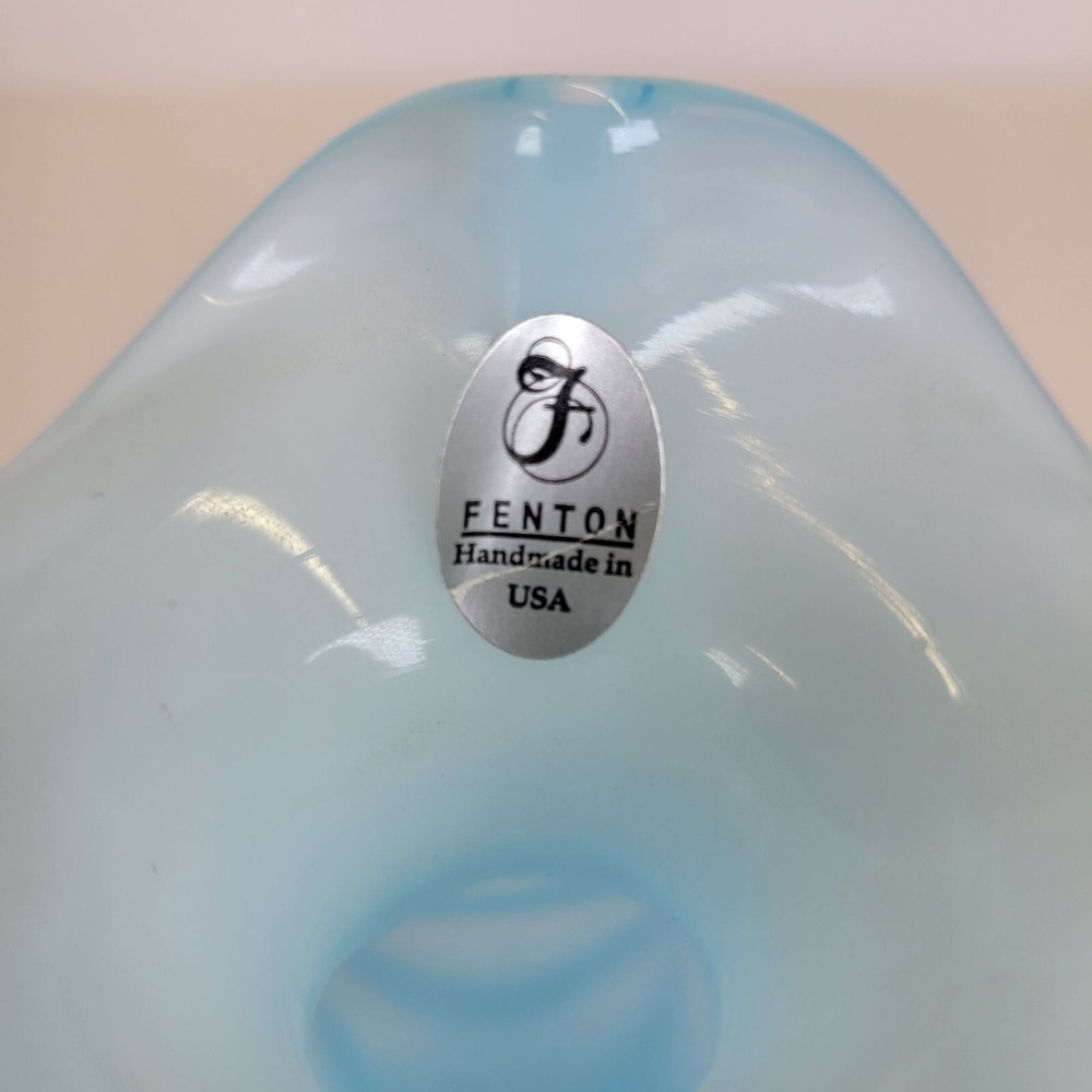 Vintage Vase MCM Fenton Art Handcrafted Glass Blue Topaz Drapery Bud 6" USA - Picture 2 of 8